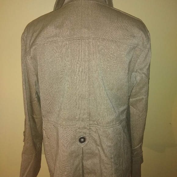 Jackets - Picture 3 of 5